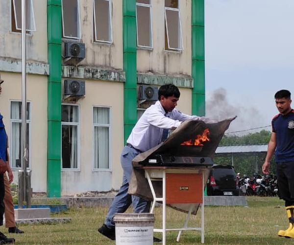 Damkar Provinsi Babel Edukasi Pelajar Cara Penanganan Kebakaran dan Hewan Liar