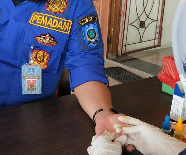 Donor Darah Anggota Satpol PP Bukti Peduli Sesama