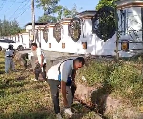 Satpol PP Babel Gelar Jumat Bersih di Sepanjang Jalan Pulau Pelepas